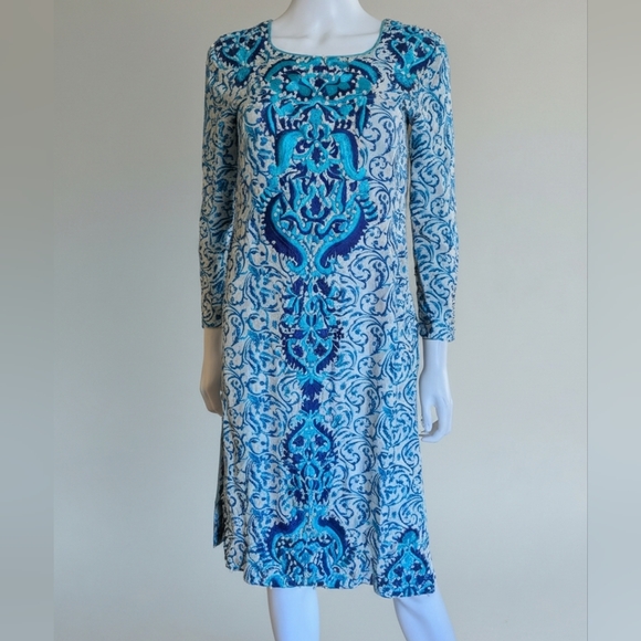 Dresses & Skirts - Elegant Blue Patterned Dress